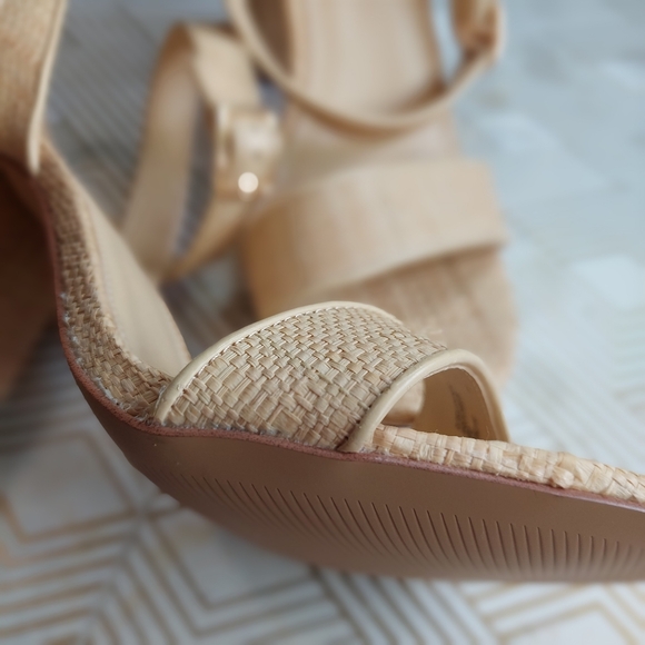JCREW Strapy beige wicker thick chunky heel size 10 - Picture 3 of 9